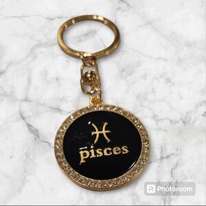 New Pisces Bling 2-sided zodiac keychain